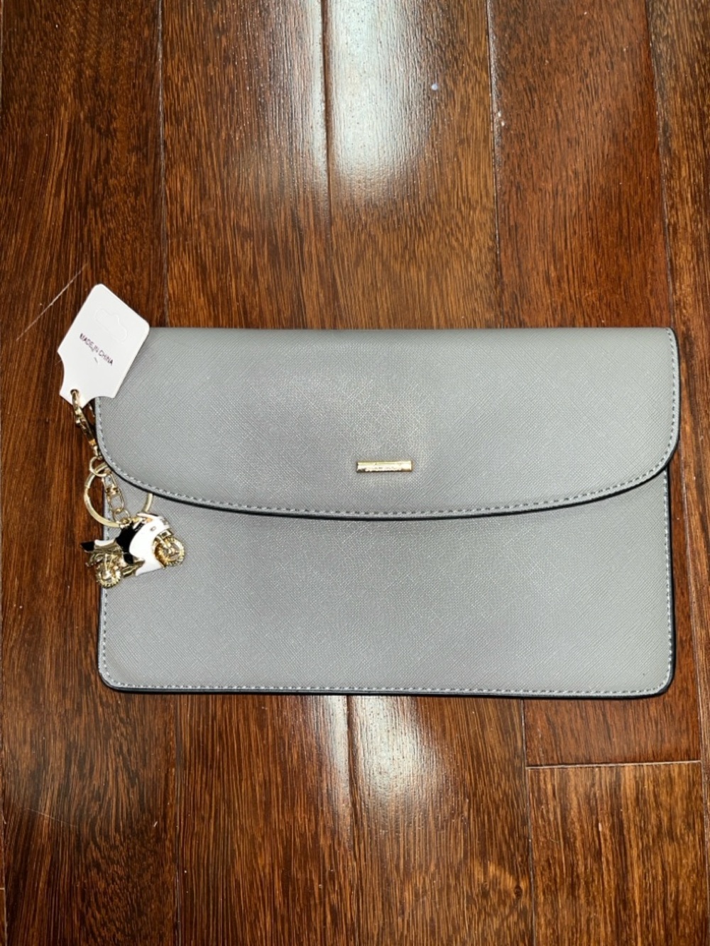 Grey Saffiano Crossbody with keychain - Picture 2 of 3